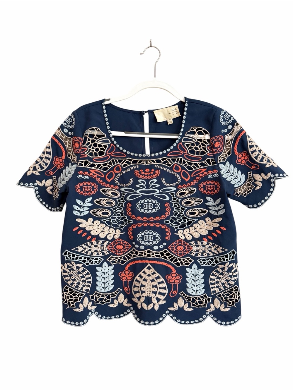 JOA Los Angeles Navy Scallop Embroidered Short Sleeve Top Boho Size Large